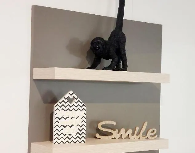 Mobile Mar Vista Apartment